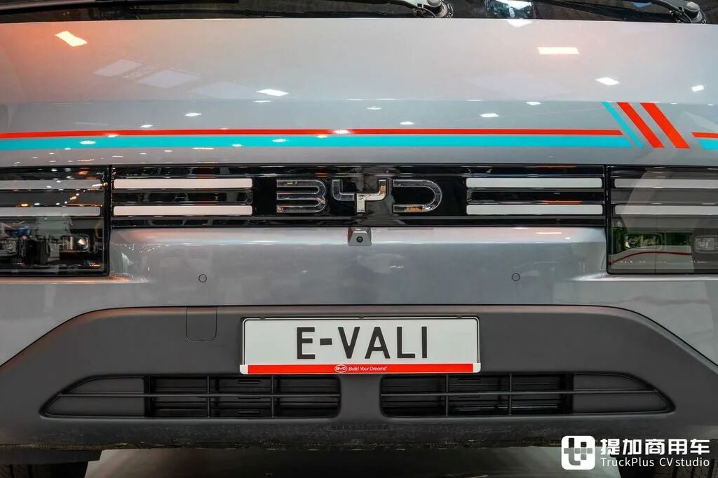 شاحنة BYD المغلقة النادرة في السوق المحلي؟ خيار الدفع الرباعي والتفريغ الخارجي — تجربة BYD E-Vali بالتفصيل