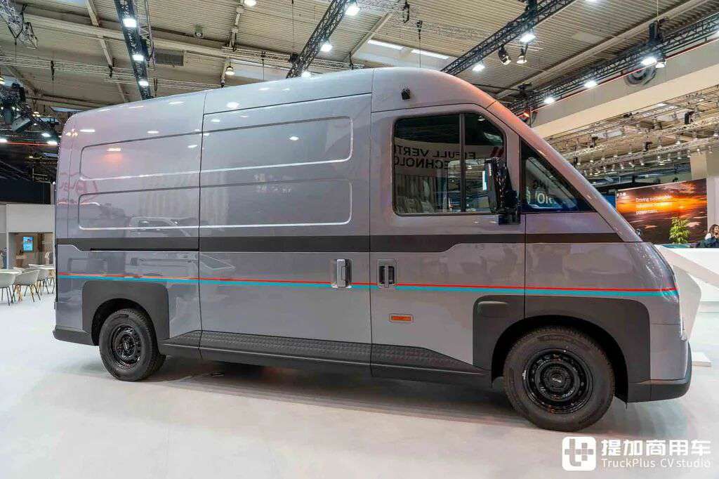 شاحنة BYD المغلقة النادرة في السوق المحلي؟ خيار الدفع الرباعي والتفريغ الخارجي — تجربة BYD E-Vali بالتفصيل